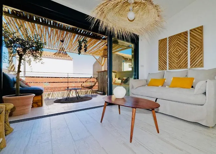 Maison Boheme Au Bord De L\'Eau
