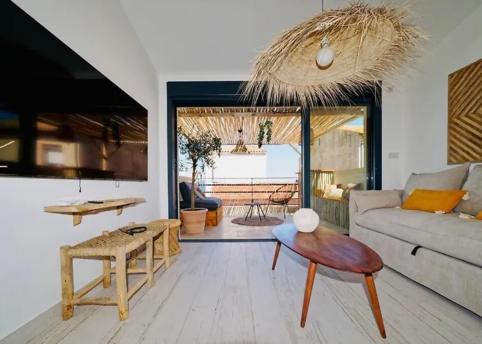 Maison Boheme Au Bord De L\'Eau