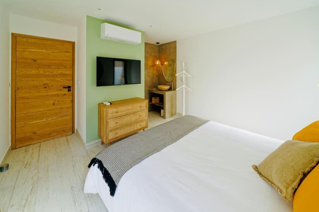 Maison Boheme Au Bord De L'eau Holiday home *
